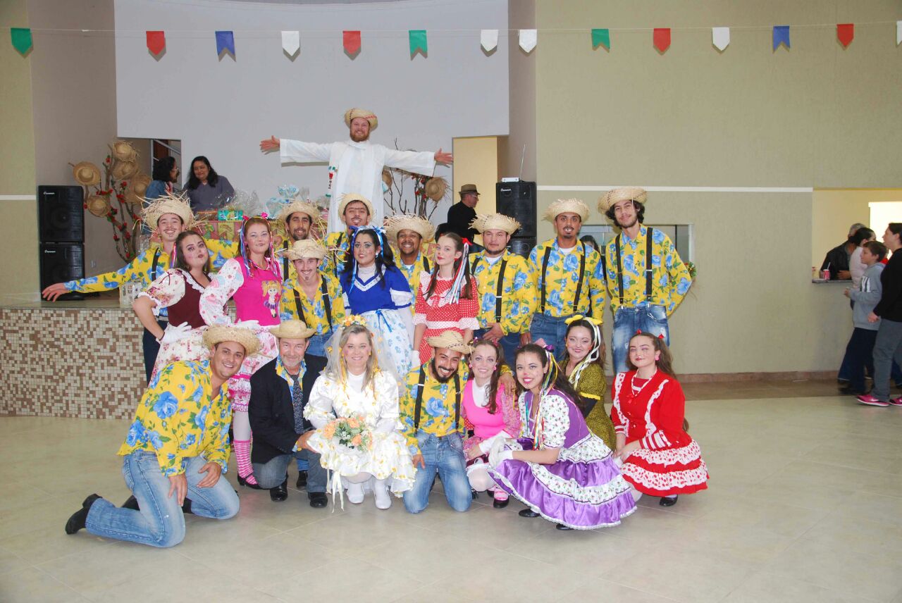 Um Amor Caipira confirmou presença no Arraiá do Parque