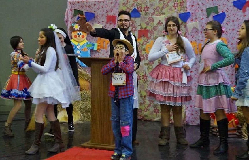 Colégio Emília Erichsen prepara apresentação para Arraiá do Parque