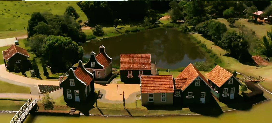 Vaga de designer gráfico no Parque Histórico de Carambeí